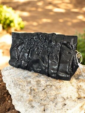 🆕 Henri Bendel Black Snakeskin Evening Bag Clutch